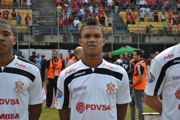 Luis Ovalle se ha adaptado más al Zamora y desea regresar a disputar la Copa Libertadores