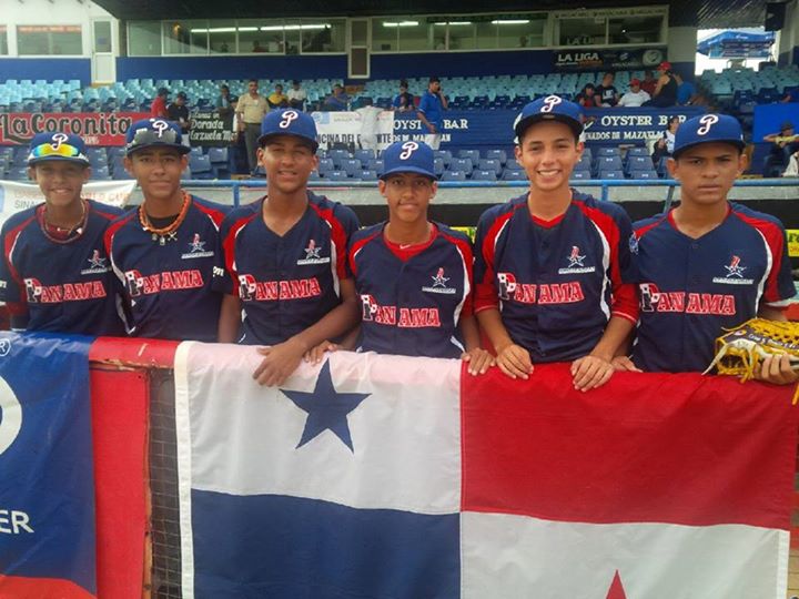Didier Vargas y la ofensiva meten a Panamá en la segunda ronda