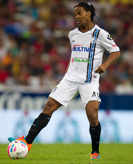 Ronaldinho se reporta en Querétaro