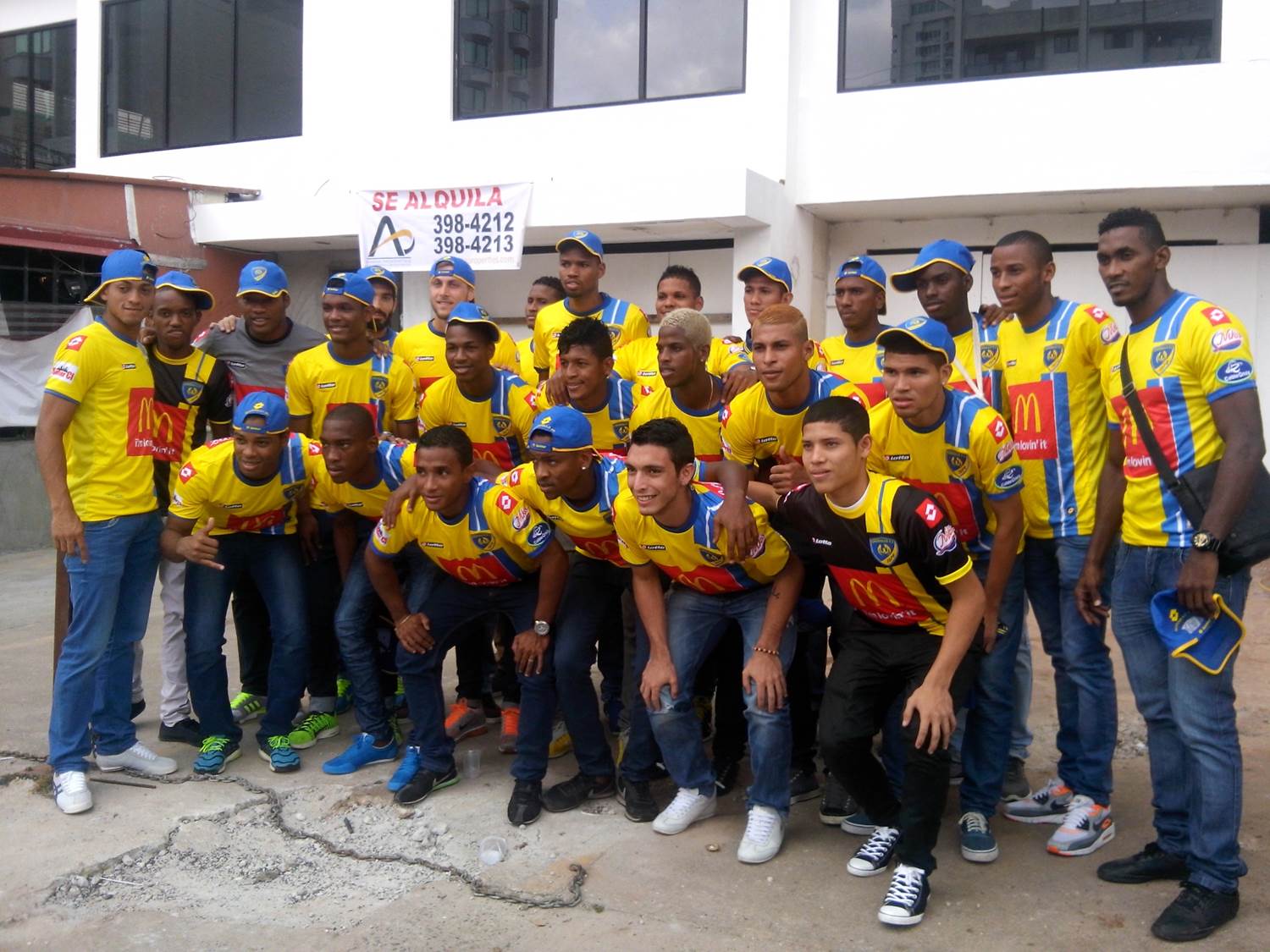 Chorrillo FC presenta a su equipo para el Clausura 2015