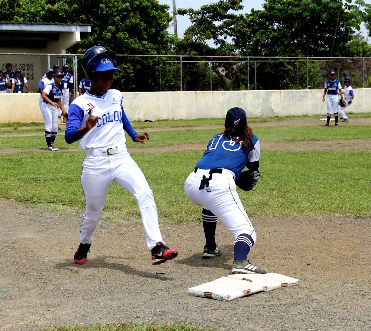 La provincia de Colón se impone en el softbol femenino