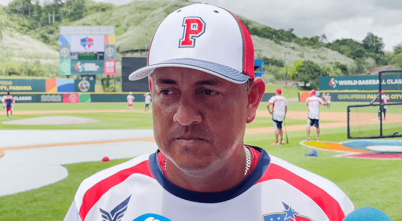 Cardinals integran al panameño Julio Rangel a su staff