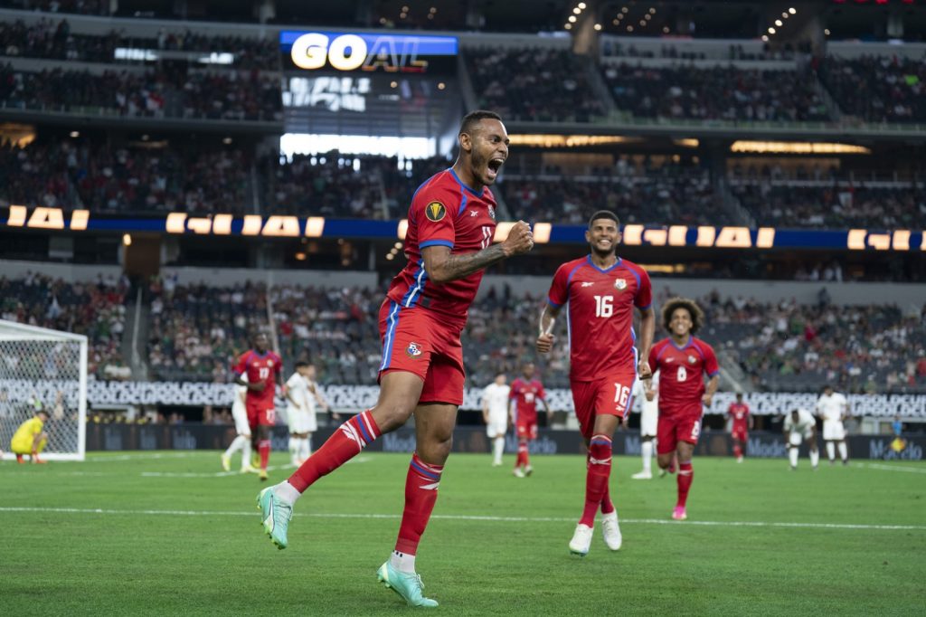 Panamá destroza a Qatar con un Hat-Trick histórico de Ismael Díaz